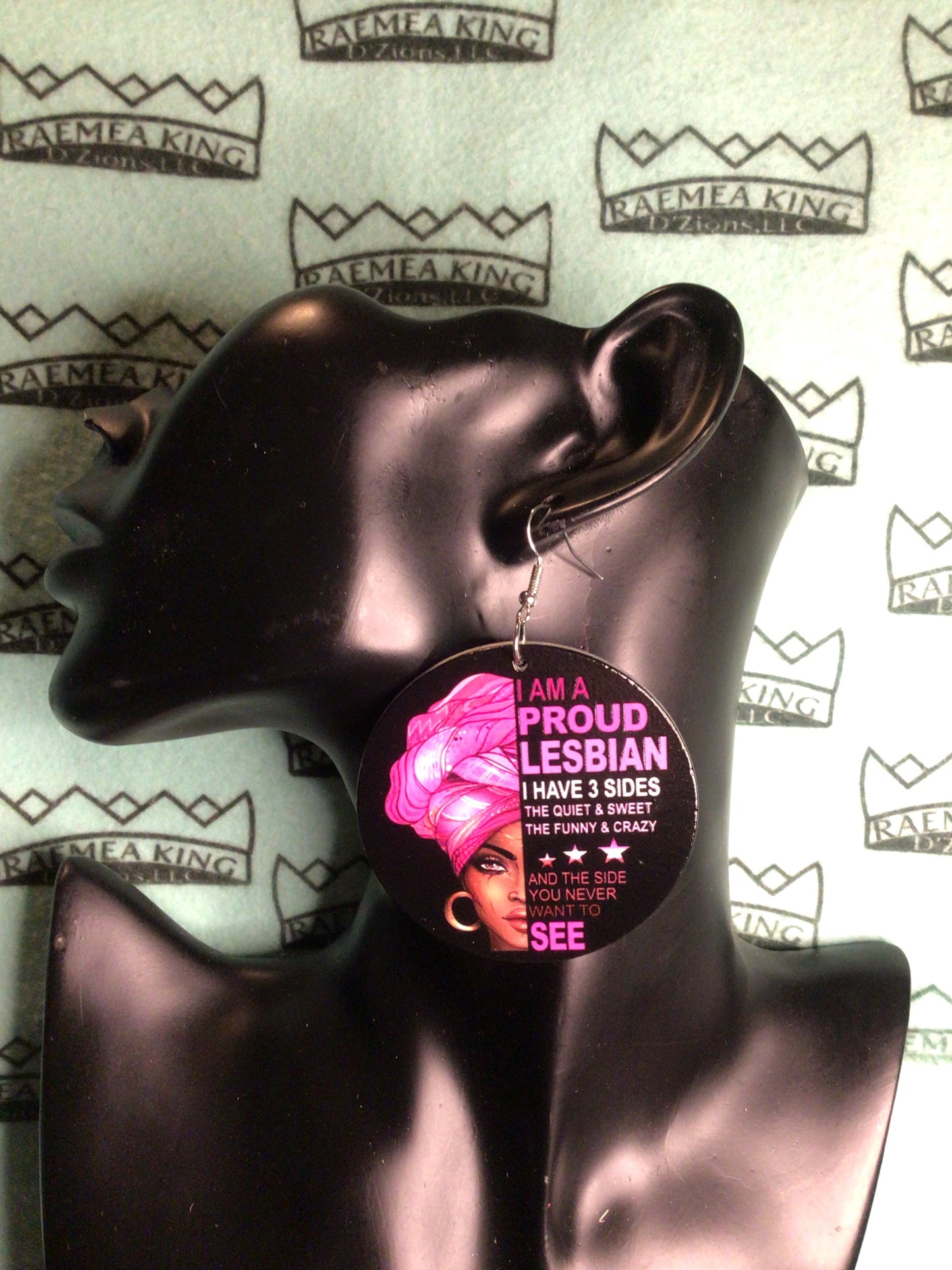 I Am a Proud Lesbian, I have 3 Sides